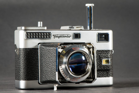 Voigtlander Vitessa L Camera Front